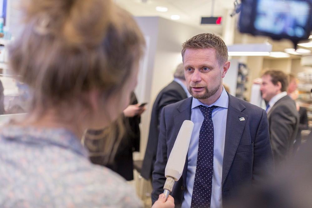 Det ikke slik at det er flere eller mer alvorlige avvik selv om det etableres flere apotek, skriver helseminister Bent Høie.